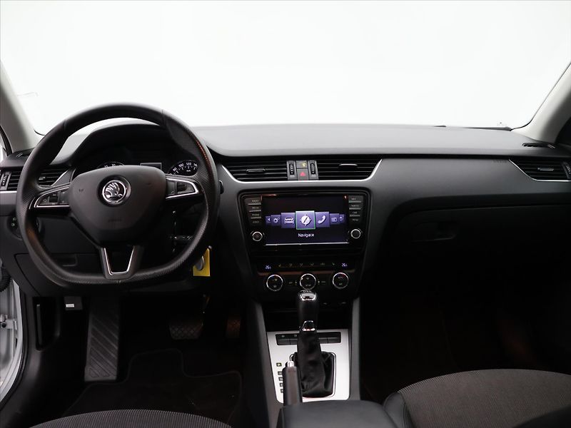 Škoda Octavia 2,0 TDI 110kW DSG Elegance+ - fotka 23 z 30