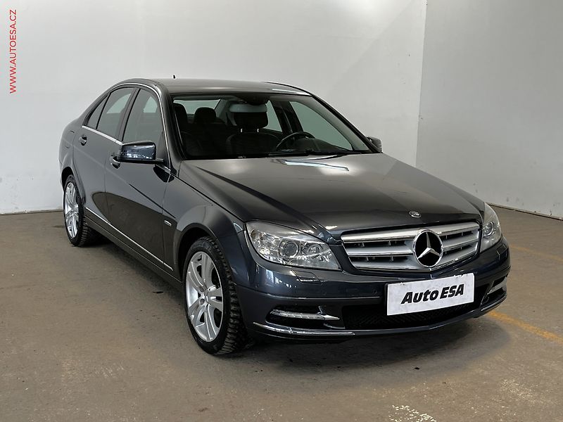 Mercedes-Benz Třídy C (2010) 3.0 CDi C350, AT, TZ - fotka 1 z 16