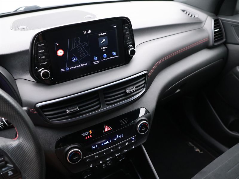 Hyundai Tucson 1,6 T-GDI 130kW 4x4 - fotka 22 z 34