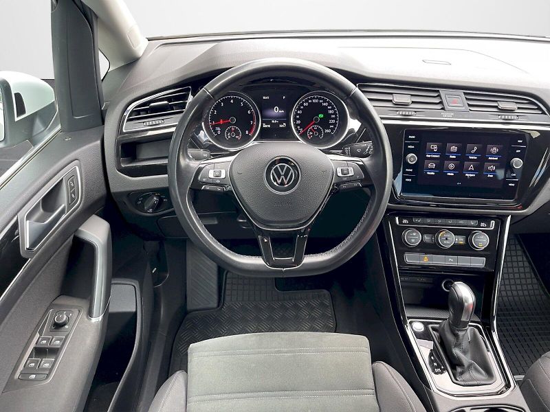 Volkswagen Touran (2022) 1.5 TSI 110 kW DSG Highline 7- - fotka 6 z 34