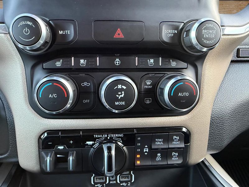 Dodge RAM (2022) +LARAMIE+VZDUCH+RAMBOX+HEMI+ - fotka 25 z 25