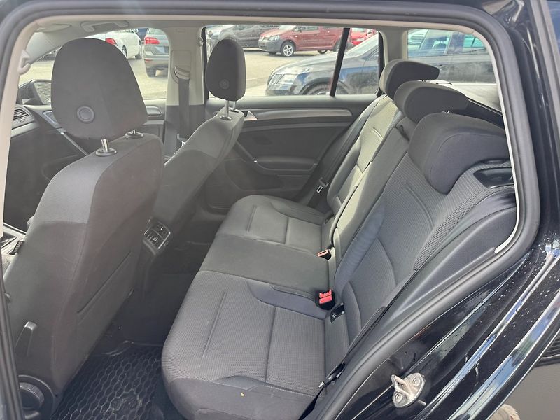 Volkswagen Golf Variant (2017) Comfortline 2.0 TDI 110kW - fotka 13 z 30