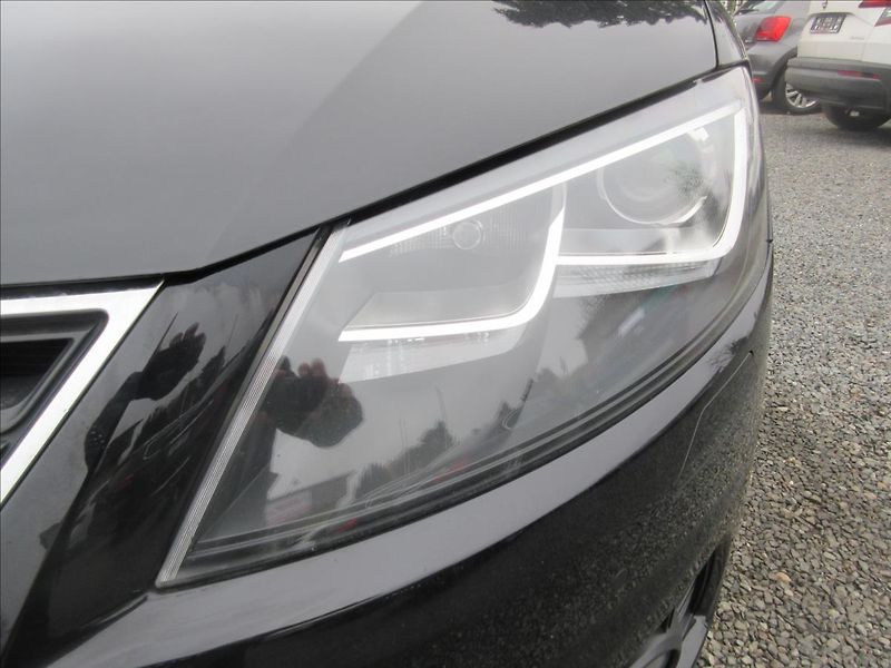 Seat Alhambra 2,0 TDI DSG 7Míst Xenon Style - fotka 16 z 20