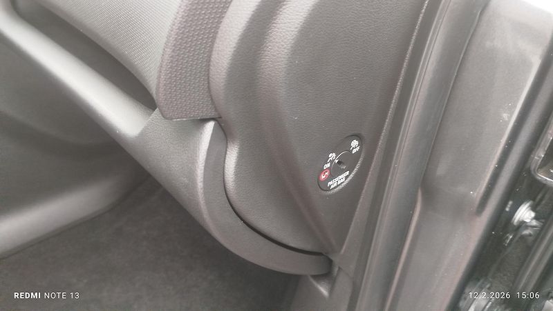 Opel Meriva (2013) 1.4 16v  ++ TOP STAV ++ - fotka 24 z 37