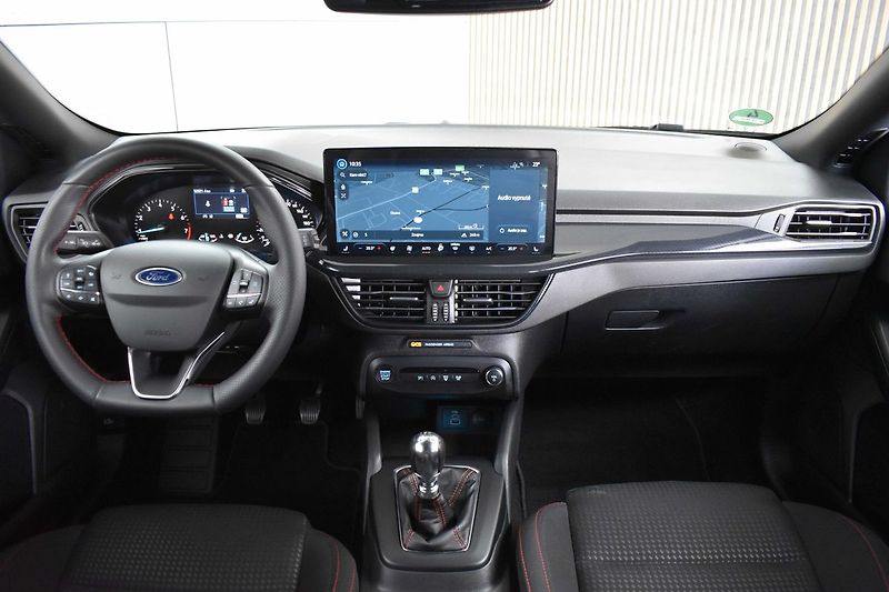 Ford Focus 1.0 EB 92kW ST-LINE*KAMERA*DPH - fotka 8 z 40