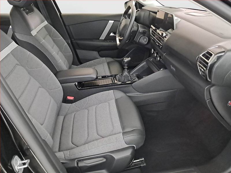 Citroën C4 (2022) 1.2 PureTech, ČR,1.maj - fotka 9 z 24
