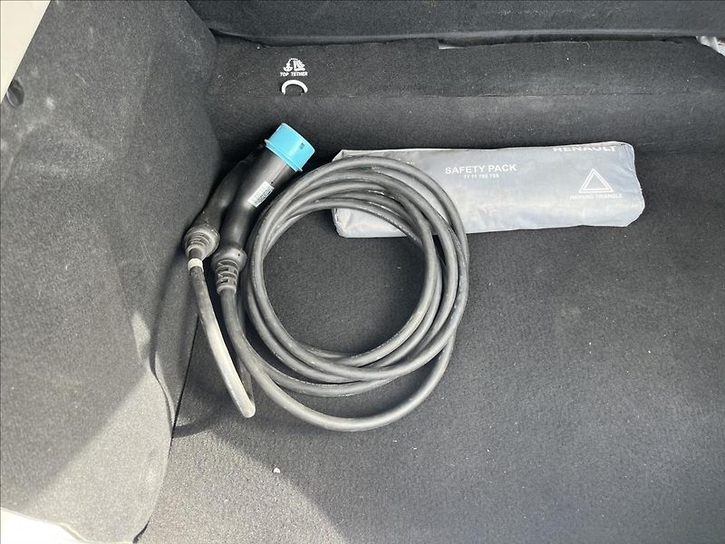 Renault ZOE . INTENS R240 KAMERA NAVI - fotka 36 z 43