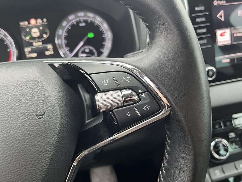 Škoda Karoq 2.0TDI DSG BUSINESS - fotka 14 z 21
