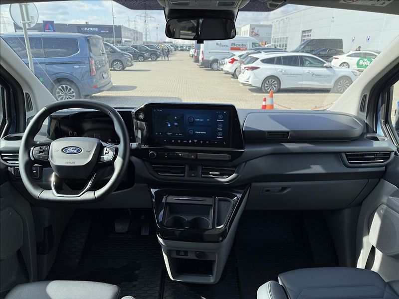Ford Tourneo Custom 2,0 EcoBlue 125 kW Titanium L2 - fotka 18 z 32