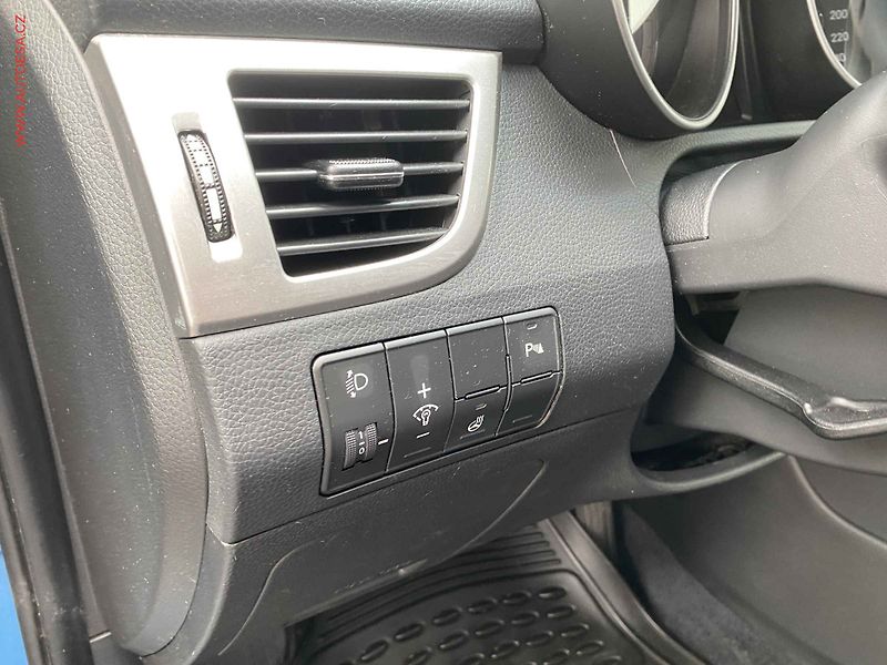 Hyundai i30 (2014) 1.6i, ČR, AT, temp. - fotka 15 z 17