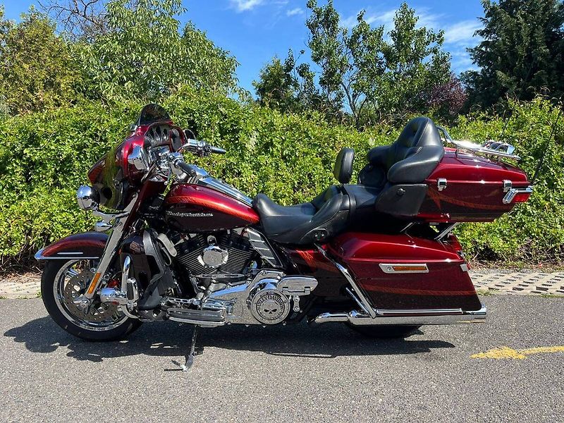 Harley-Davidson FLHTKSE ULTRA LIMITED CVO (2013) - fotka 5 z 16