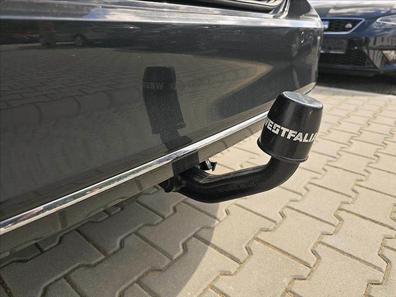 Volkswagen Passat VIII 1,4TSi DSG Highline - fotka 32 z 56