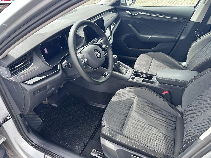 Škoda Octavia 2.0 TDI Style - fotka 9 z 15