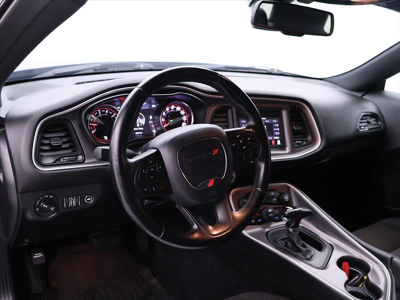 Dodge Challenger 3,6 V6 227kW Automat SXT - fotka 25 z 33
