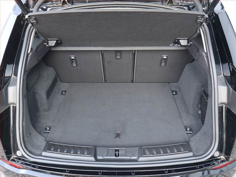 Land Rover Range Rover Evoque (2025) D200 AWD - fotka 14 z 22