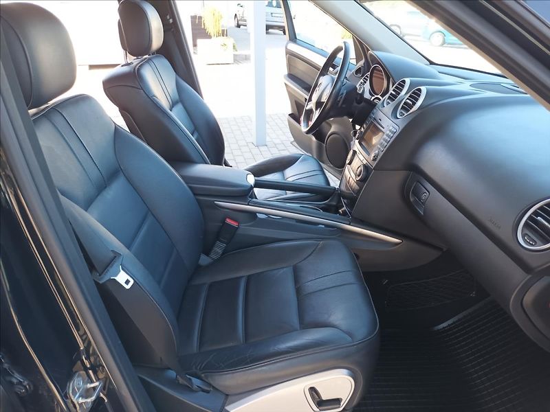 Mercedes-Benz Třídy M 3,0 350CDI,165KW,KŮŽE,NAVI - fotka 22 z 41