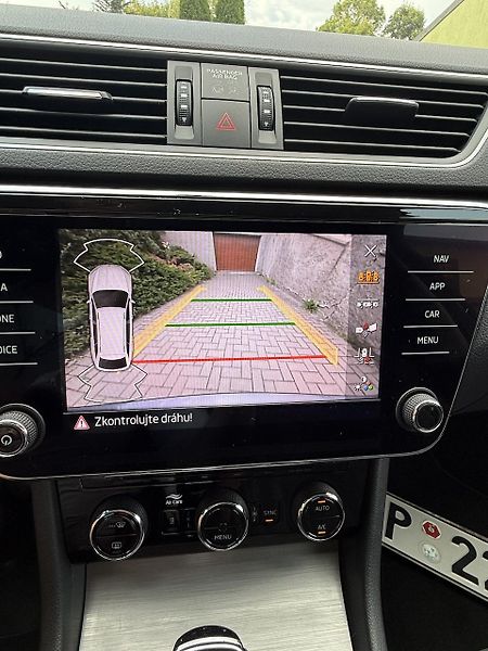 Škoda Superb (2021) 2,0TDi 110kW STYLE NEZ.Topení - fotka 23 z 25