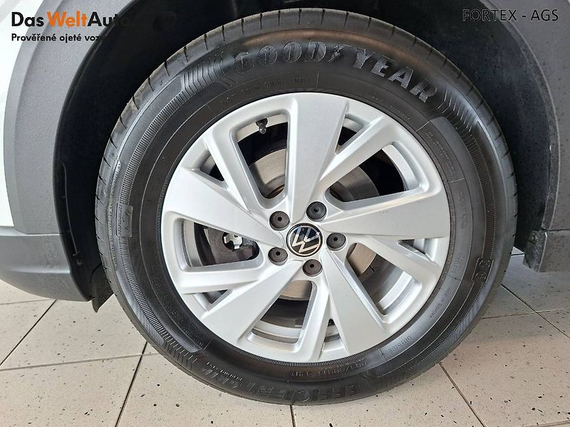 Volkswagen Taigo (2022) 1.0 TSI,70kW - fotka 27 z 28