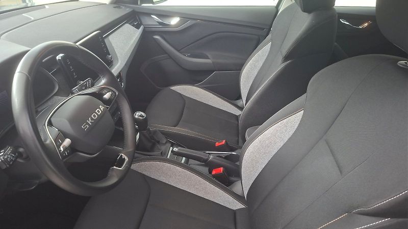 Škoda Kamiq (2025) SELEC TSI 85/1.0 M6F - fotka 11 z 23