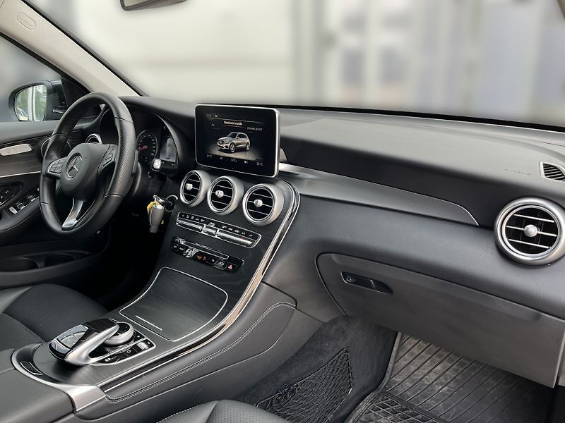 Mercedes-Benz GLC SUV 250 4MATIC 38 000 km - fotka 15 z 21