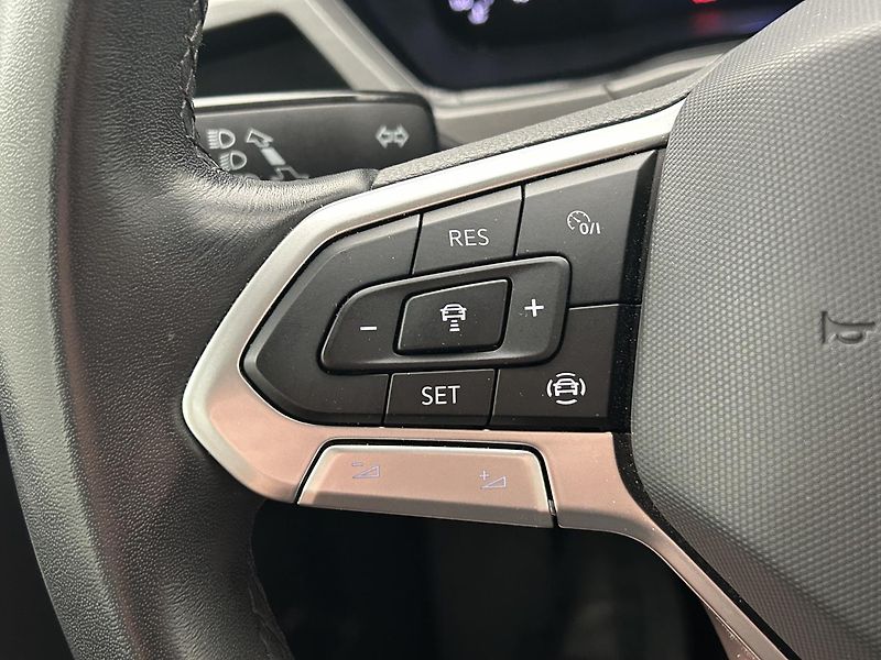Volkswagen Touran 2.0 TDi Marathon  edition - fotka 20 z 26