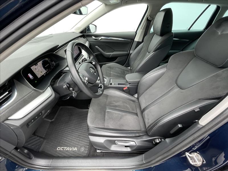 Škoda Octavia 2,0 TDI DSG Style Plus TAŽNÉ - fotka 4 z 25