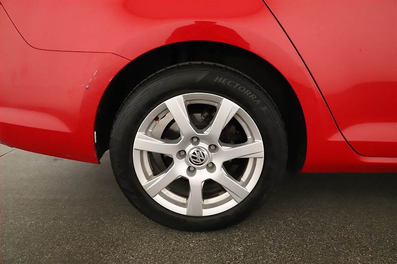 Volkswagen Golf (2016) 1.6 TDI, Park. senzory - fotka 15 z 15