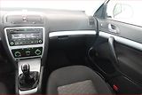 Škoda Octavia (2011) Ambiente 1.6 TDI, Tempomat - náhled 8