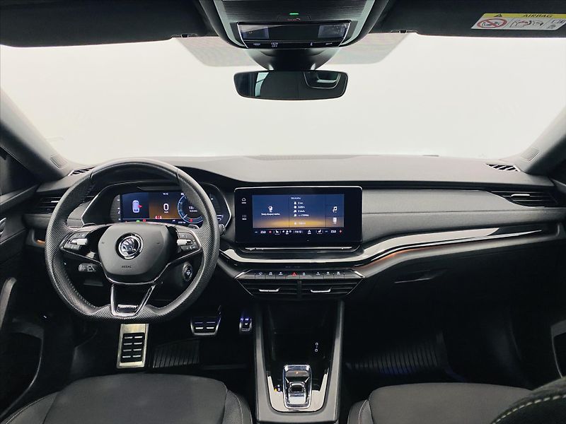 Škoda Octavia 2,0 TDI 110kW DSG SportLine - fotka 9 z 27