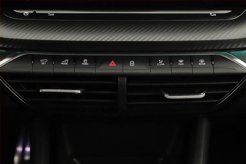 Škoda Octavia (2025) 2.0 TSI, Sportline, Automat - fotka 18 z 21