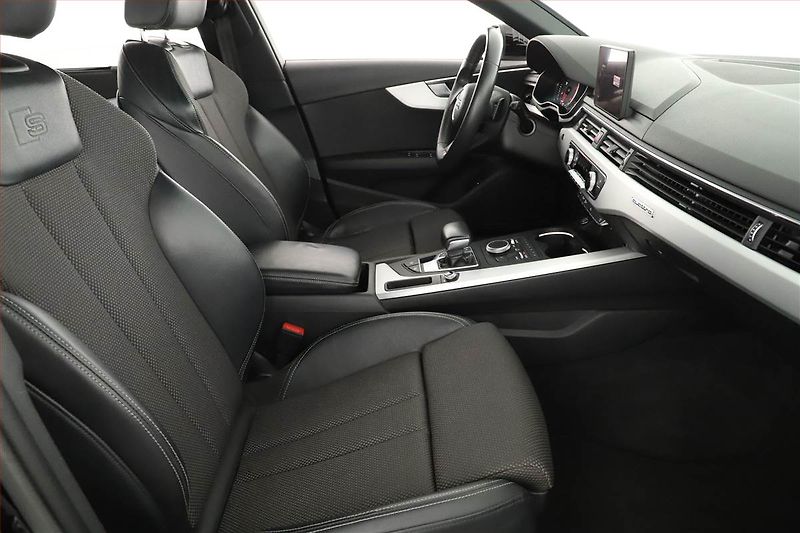 Audi A4 (2018) S-Line 3.0 TDI - fotka 7 z 20