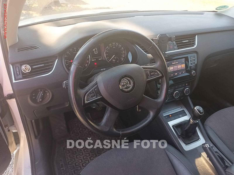 Škoda Octavia (2014) 1.6TDI, servis.kniha - fotka 3 z 3