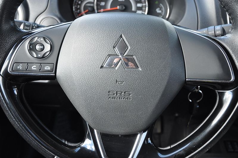 Mitsubishi Space Star 1.2i 59kW - fotka 10 z 15