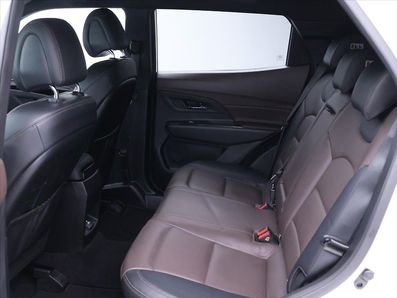 SsangYong Korando 1,5 Turbo e-XGI 120kW Aut. - fotka 15 z 39