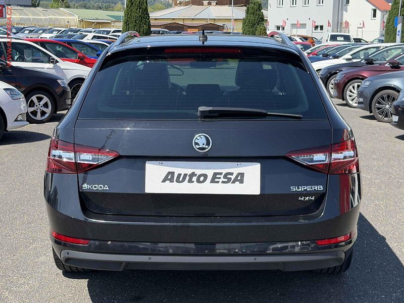 Škoda Superb (2018) 2.0 TDI, ČR, DSG - fotka 5 z 18