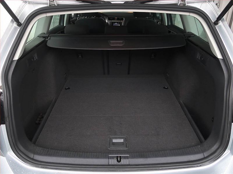 Volkswagen Golf (2015) 1.4 TSI, Tempomat - fotka 14 z 15