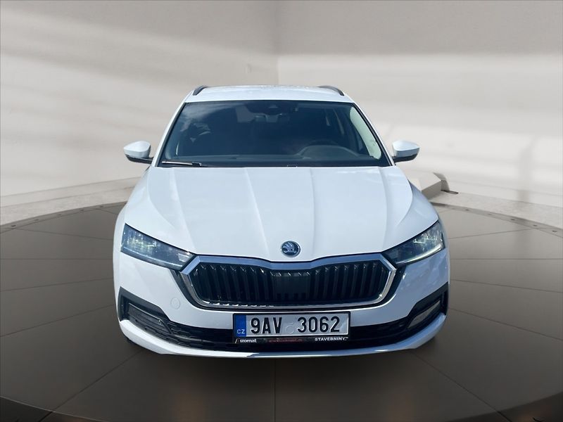 Škoda Octavia 1,5 TSI 110 Ambition - fotka 2 z 11
