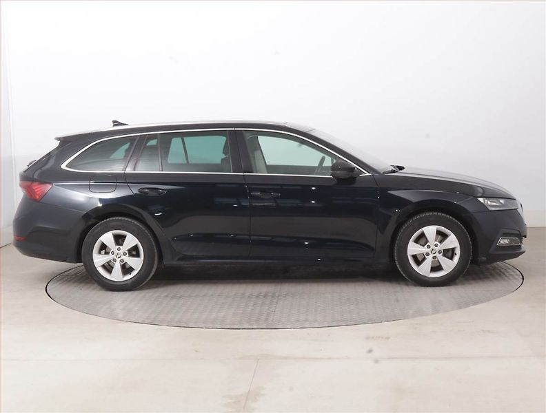 Škoda Octavia (2020) Ambition 2.0 TDI, Automat - fotka 6 z 17