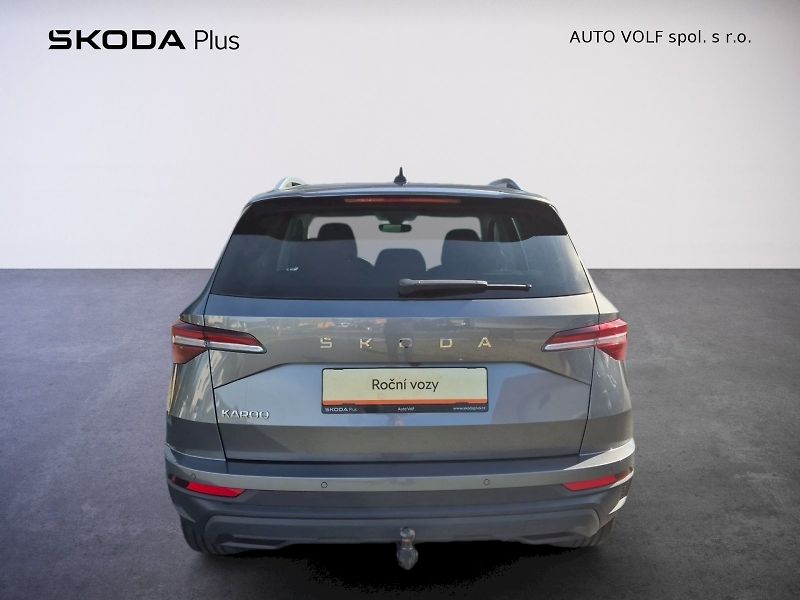 Škoda Karoq (2025) Top Selection 1.5 TSI 110 kW 7 - fotka 10 z 39