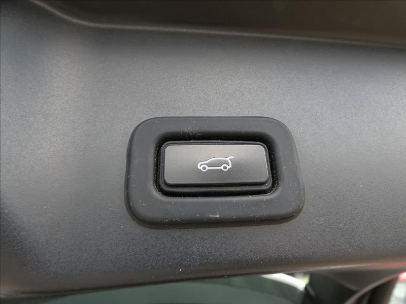 Land Rover Range Rover Evoque 2,0 D165 S, 2.Maj,DPH - fotka 33 z 37