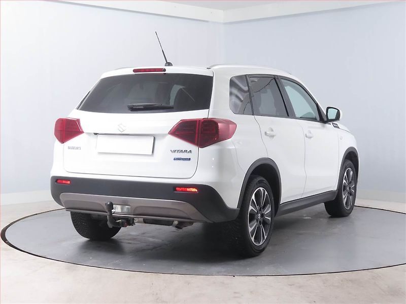 Suzuki Vitara (2023) 1.4 BoosterJet - fotka 5 z 22