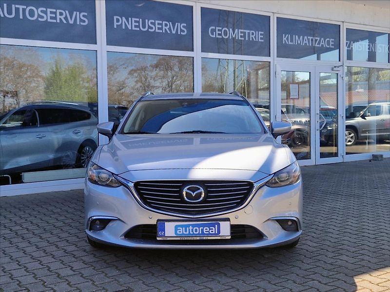 Mazda 6 2,2 Skyactiv-D, HEZKYNAJEZD - fotka 8 z 28