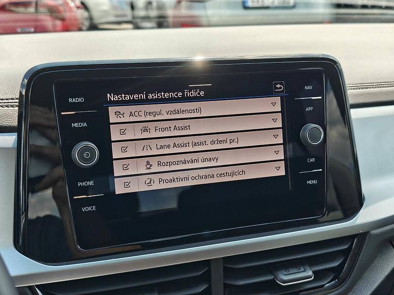 Volkswagen T-Roc Life 6G 1,0TSI - fotka 16 z 22