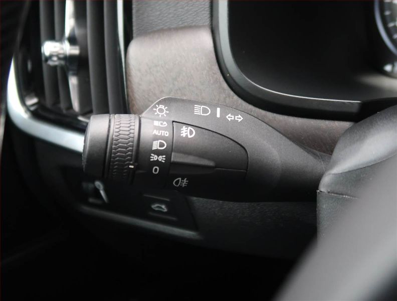 Volvo V90 (2018) Cross Country - fotka 17 z 25