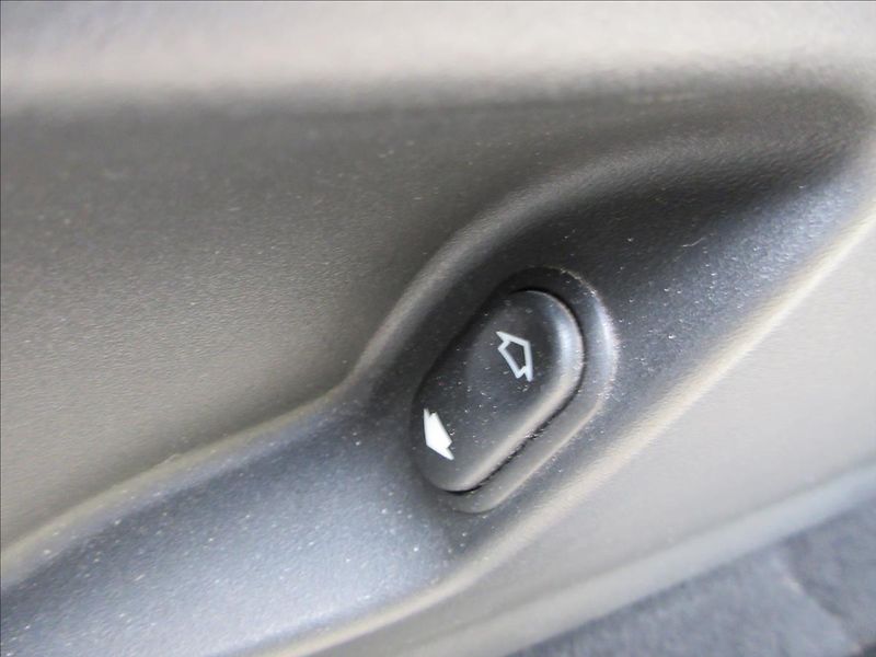 Land Rover Range Rover Evoque 2,2 TD4, 4x4, AT, Panorama, Ků - fotka 27 z 31