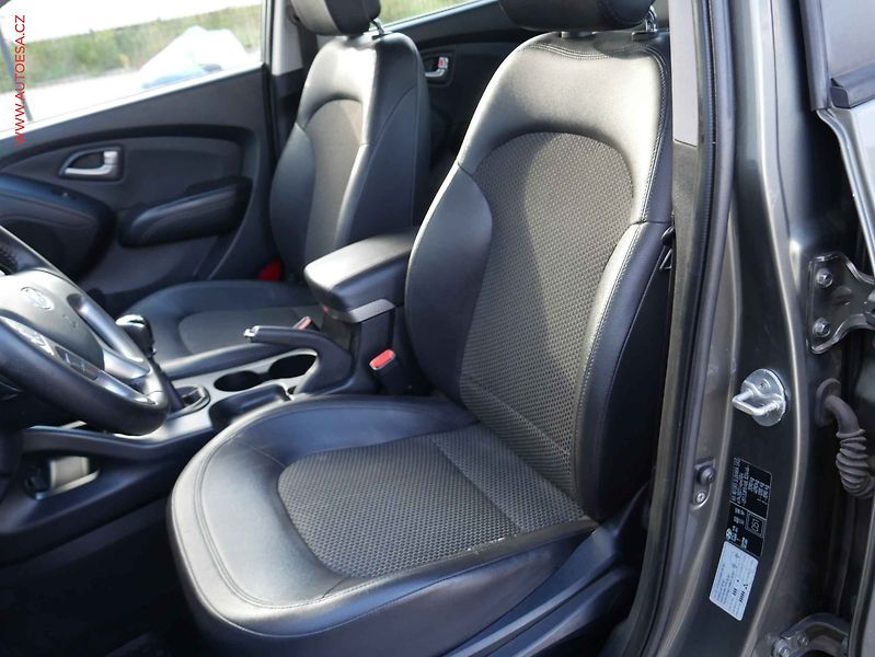 Hyundai ix35 (2012) 2.0CRDi, ČR, AC, tažné - fotka 9 z 16