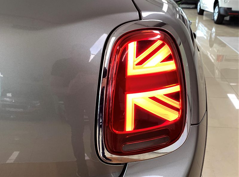 Mini Cooper 1.5T, 100 kW, ČR, LED, DPH - fotka 26 z 34