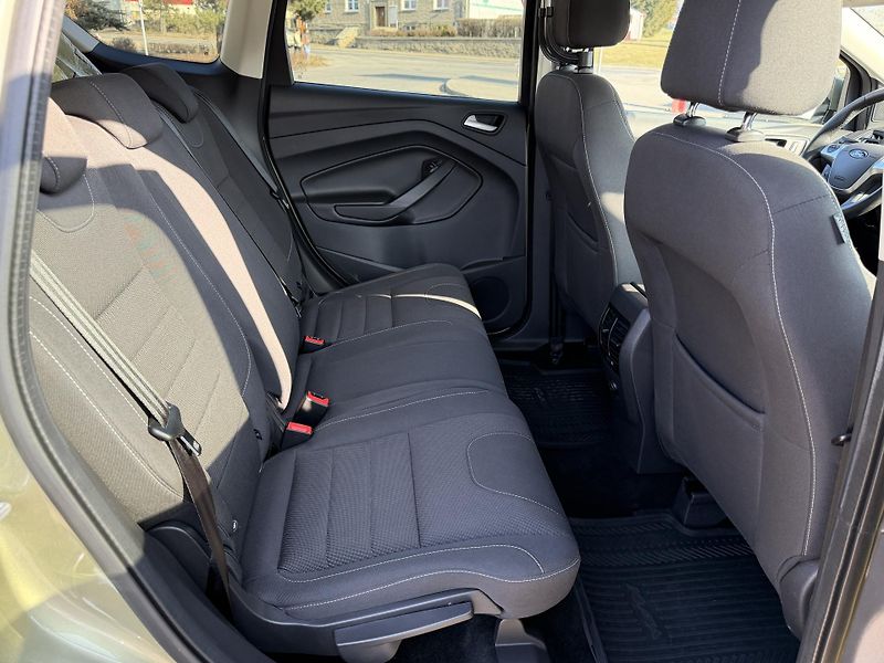 Ford Kuga 1,5 EcoBoost / 110kW  - fotka 36 z 50