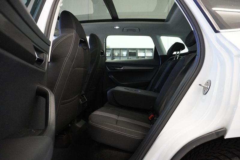 Škoda Karoq (2018) 1.5i 110 kW STYLE AUTOMAT - fotka 23 z 37