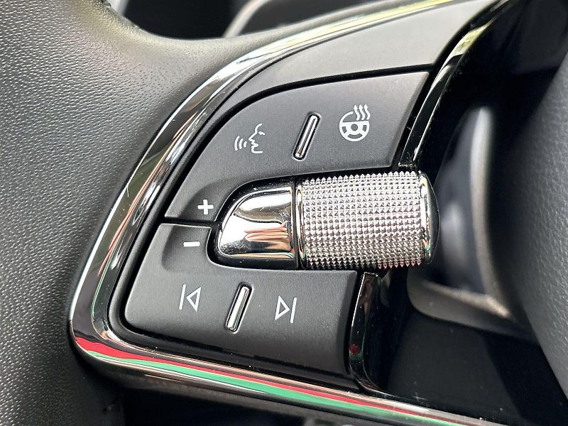 Škoda Superb (2023) Combi 2.0 TDI DSG L&K - fotka 20 z 33